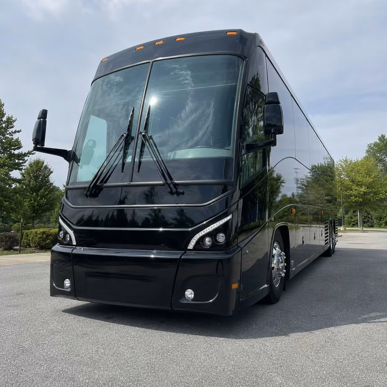 charter buses make multi day corporate retreats from irvine simple