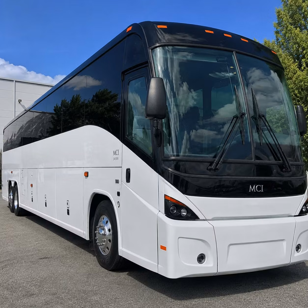 event shuttles for corporate meetings conferences and team building events in irvine